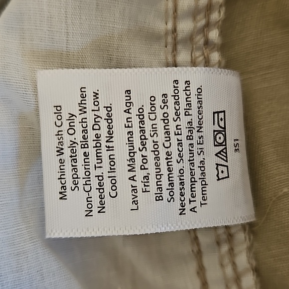 Mens tan cargo shorts. Size 42 - Picture 8 of 8